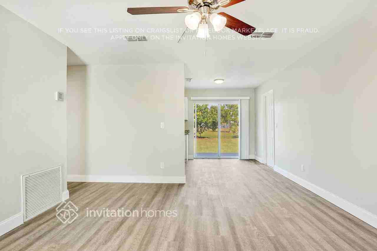 475 Lear St - Photo 6 of 23