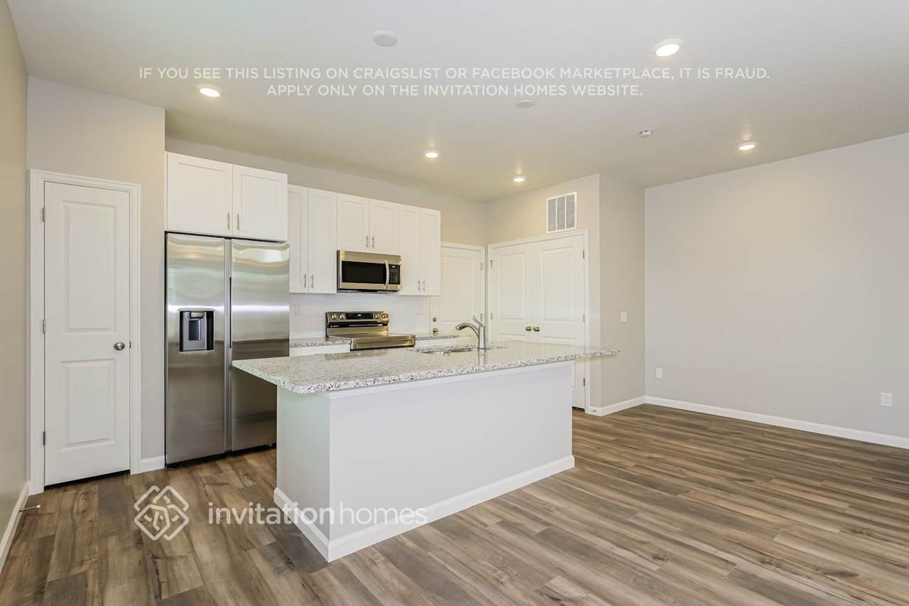 238 E Harker Creek St - Photo 7 of 18