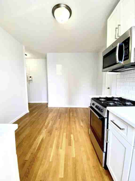 60 Henry St #4 - Photo 2 of 8