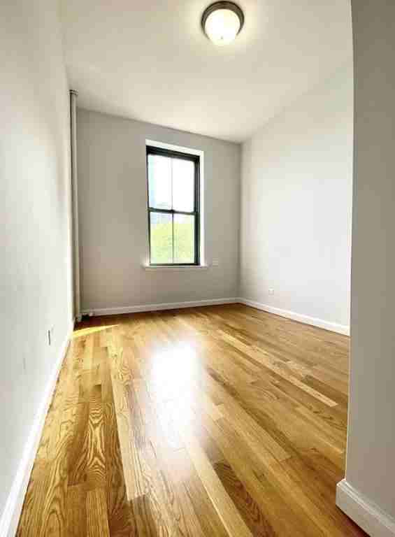 60 Henry St #4 - Photo 3 of 8