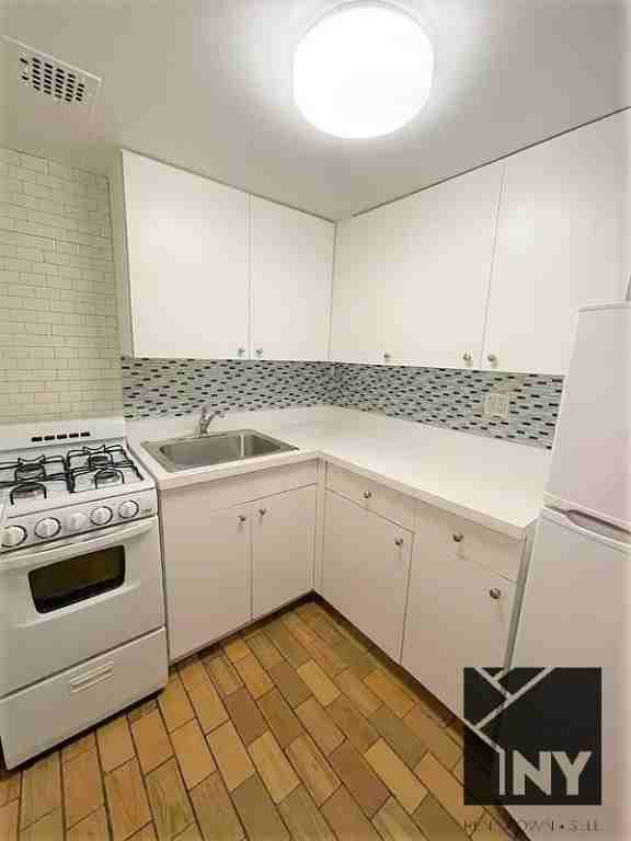 Gold St #310 - Photo 4 of 5