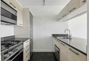 featured image of Exchange Pl #18-6