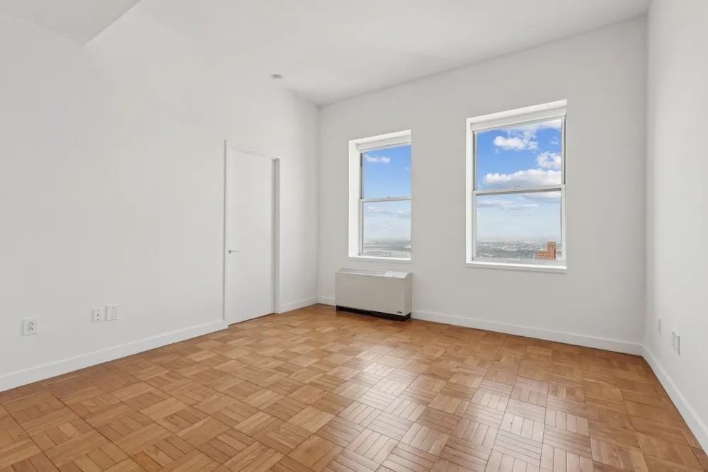 Exchange Pl #18-6 - Photo 4 of 10