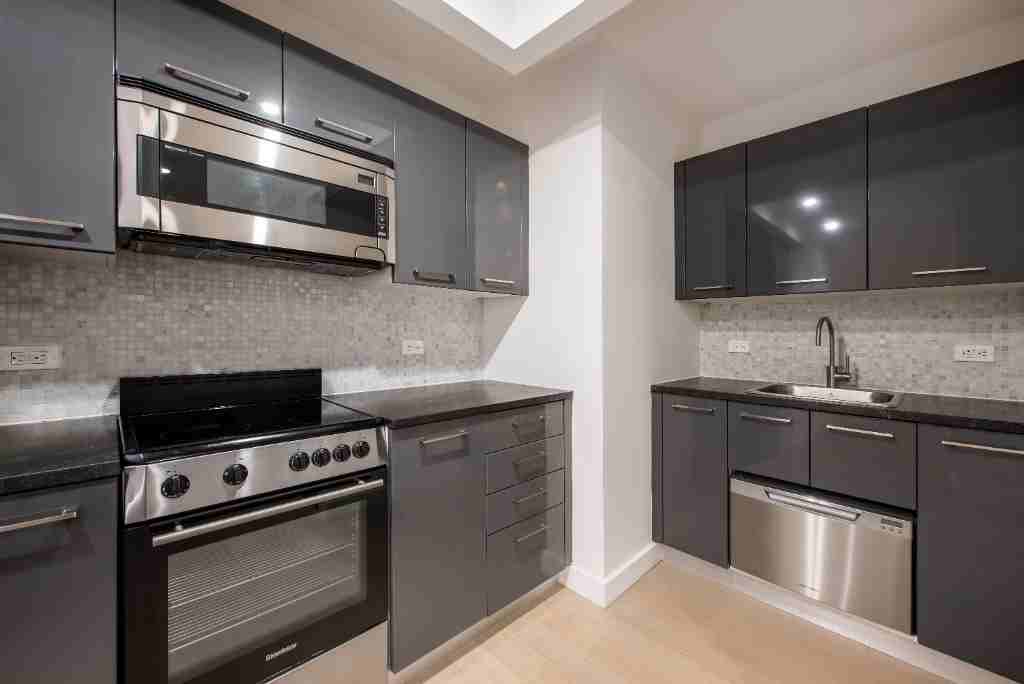 Exchange Pl #4506 - Photo 2 of 7