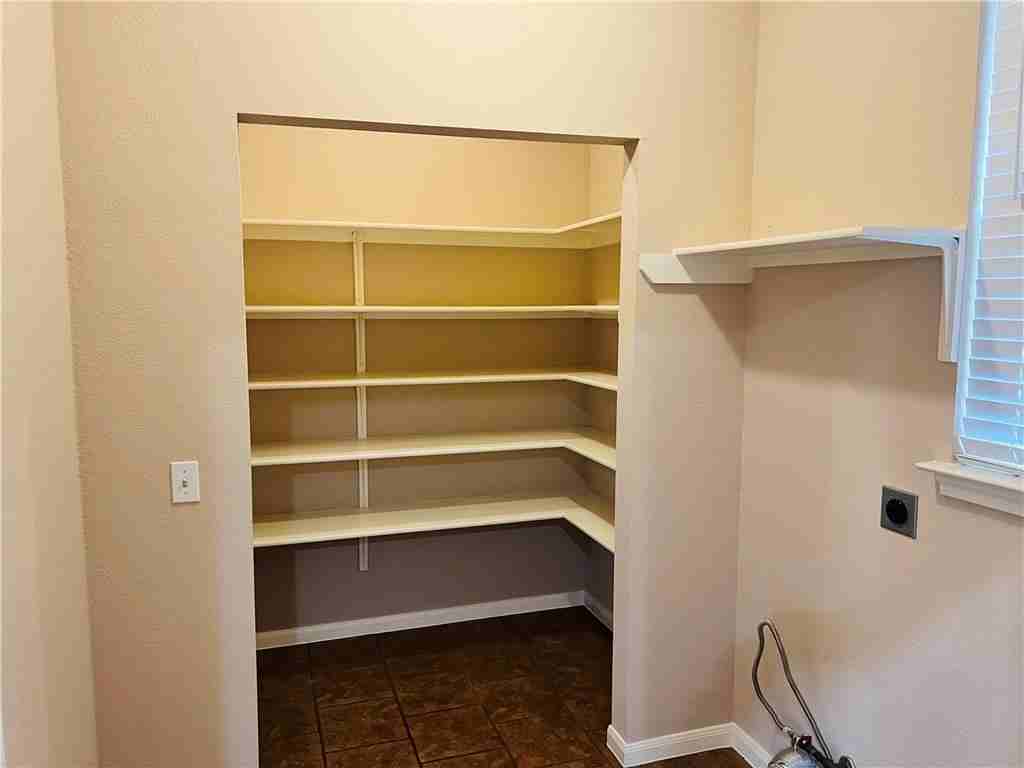 1612 Jerusalem Dr #1 - Photo 5 of 16