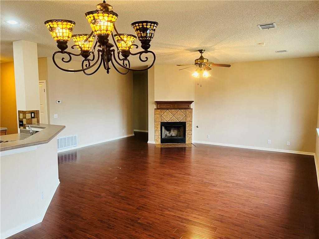 1612 Jerusalem Dr #1 - Photo 6 of 16