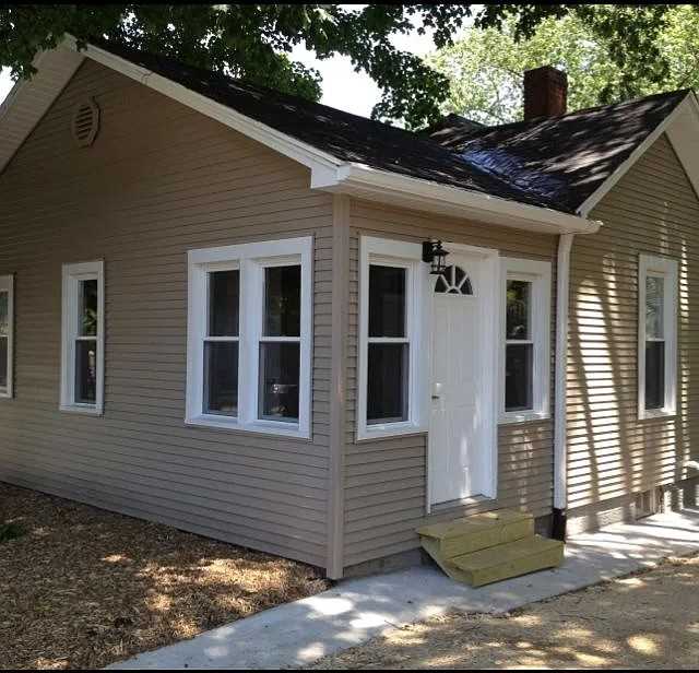 1212 Fargo Ave #1 - Photo 2 of 8