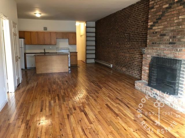 Amity St #5 - Photo 2 of 8