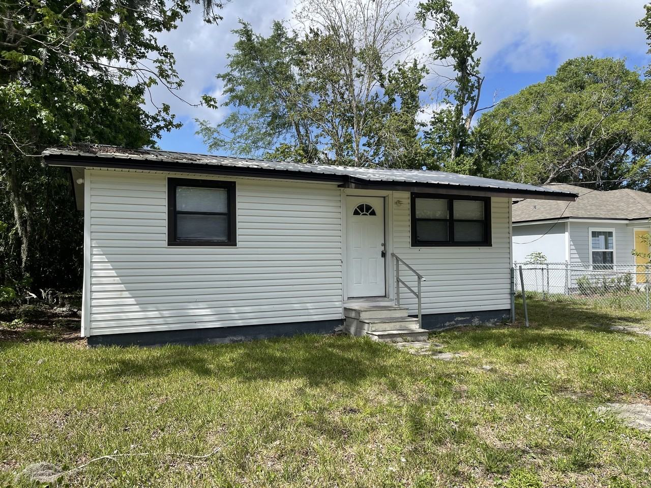 5435 Amazon Ave #1