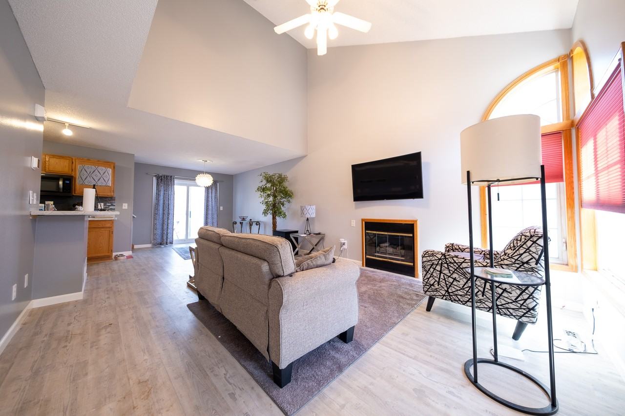 1039 Fillmore Cir Ne #1 - Photo 4 of 28