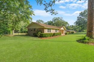 207 N Jackson Rd - Photo 1 of 1