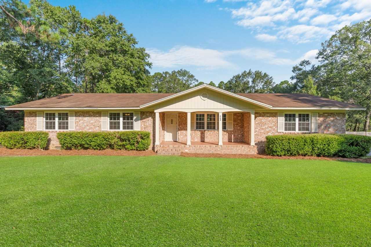 207 N Jackson Rd (Grove Lakes) - Photo 2 of 10