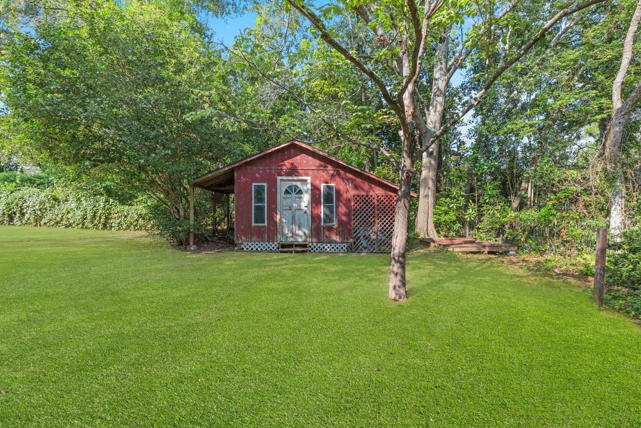 207 N Jackson Rd (Grove Lakes) - Photo 4 of 10