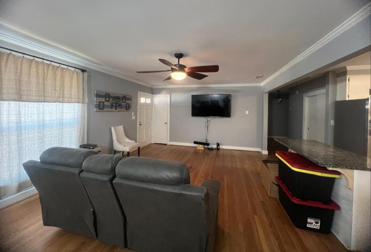 1 Lakeshore Dr - Photo 5 of 15