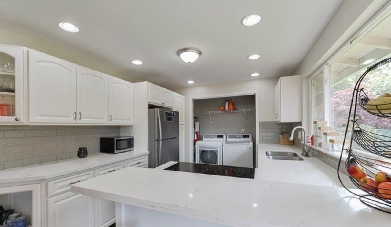 10710 115th Ave Sw #1 - Photo 7 of 17