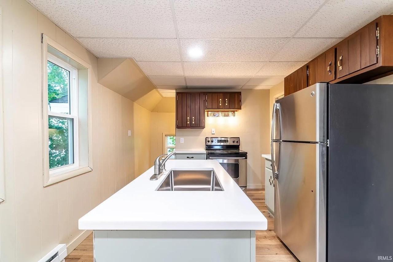 804 N Harrison St - Photo 3 of 10