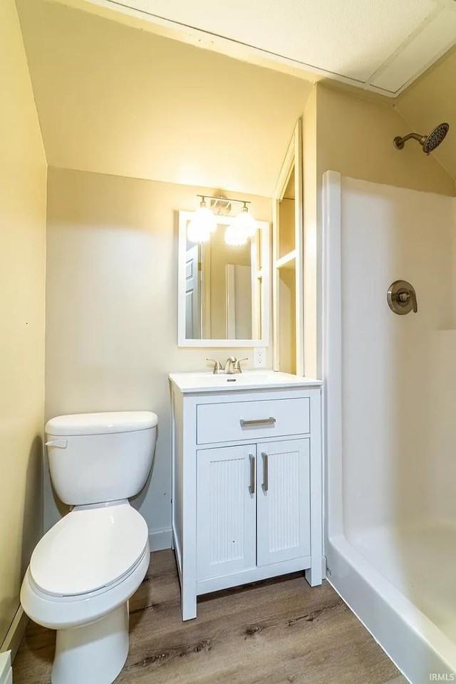 804 N Harrison St - Photo 4 of 10