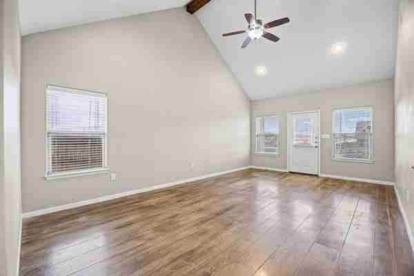 102 Stockton Family Ct - Photo 4 of 20