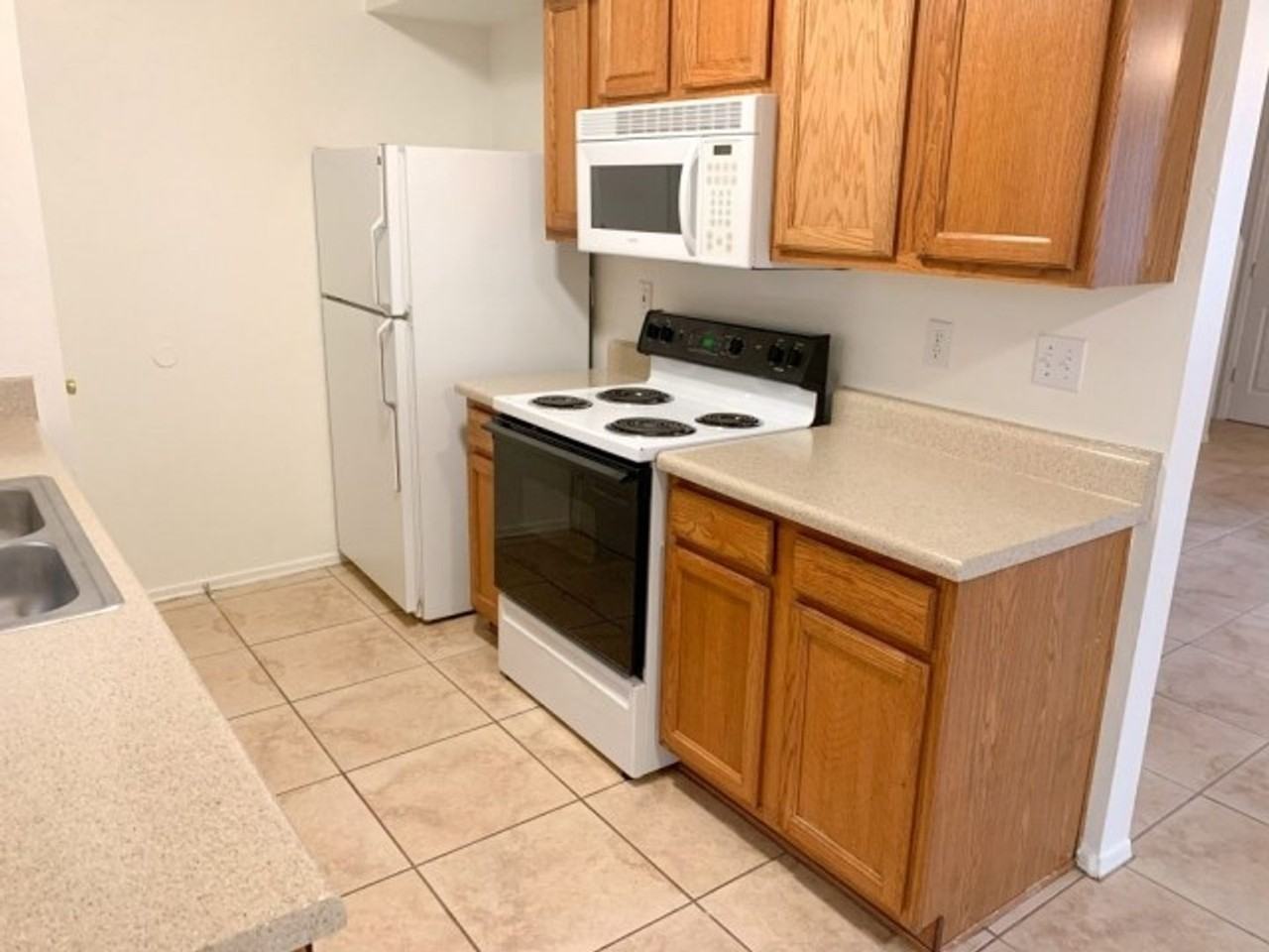Casitas On Broadway - Photo 4 of 14