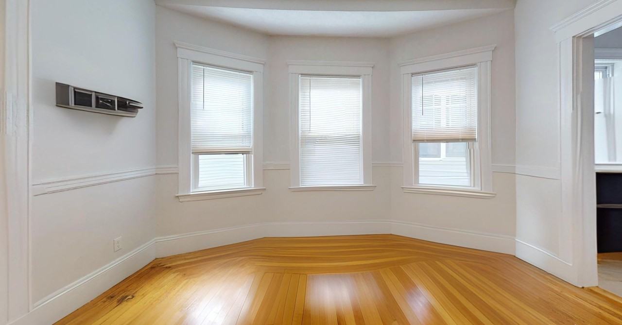 34 Saranac St #2 - Photo 4 of 19