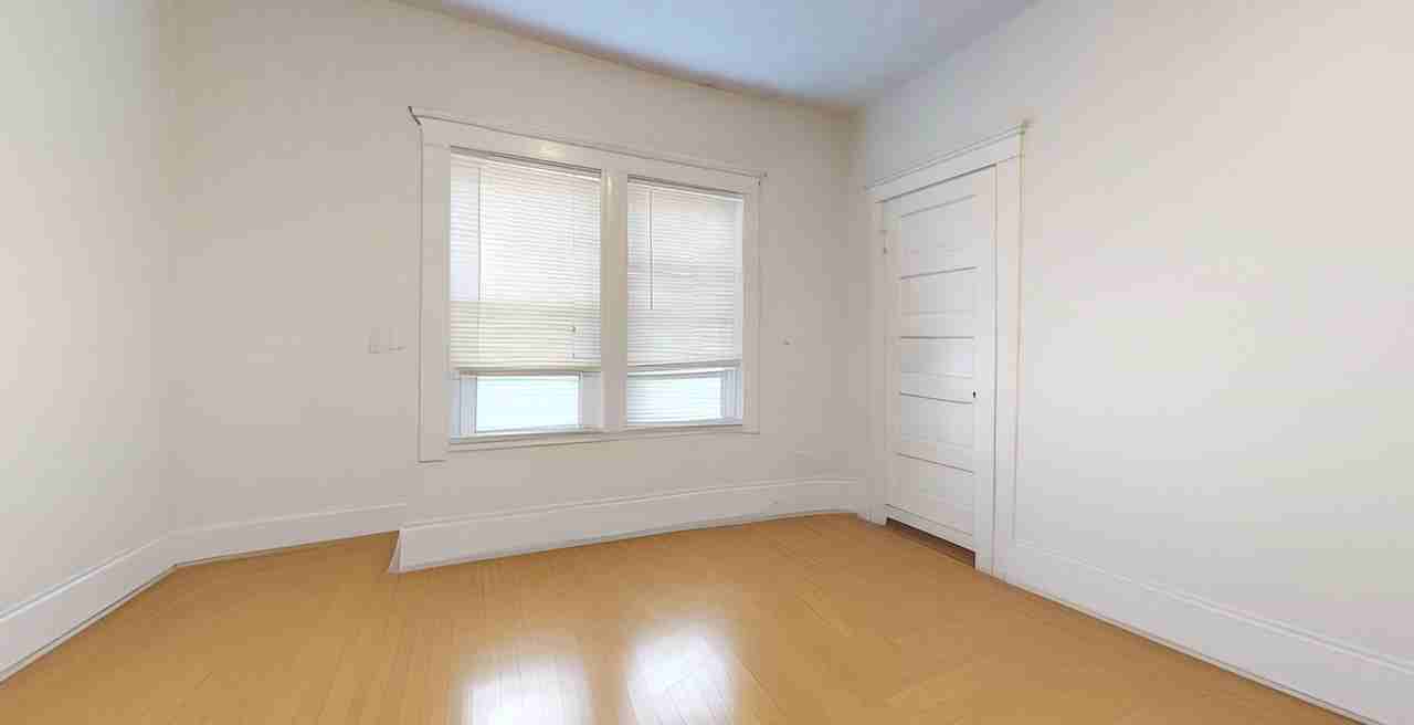 34 Saranac St #2 - Photo 5 of 19