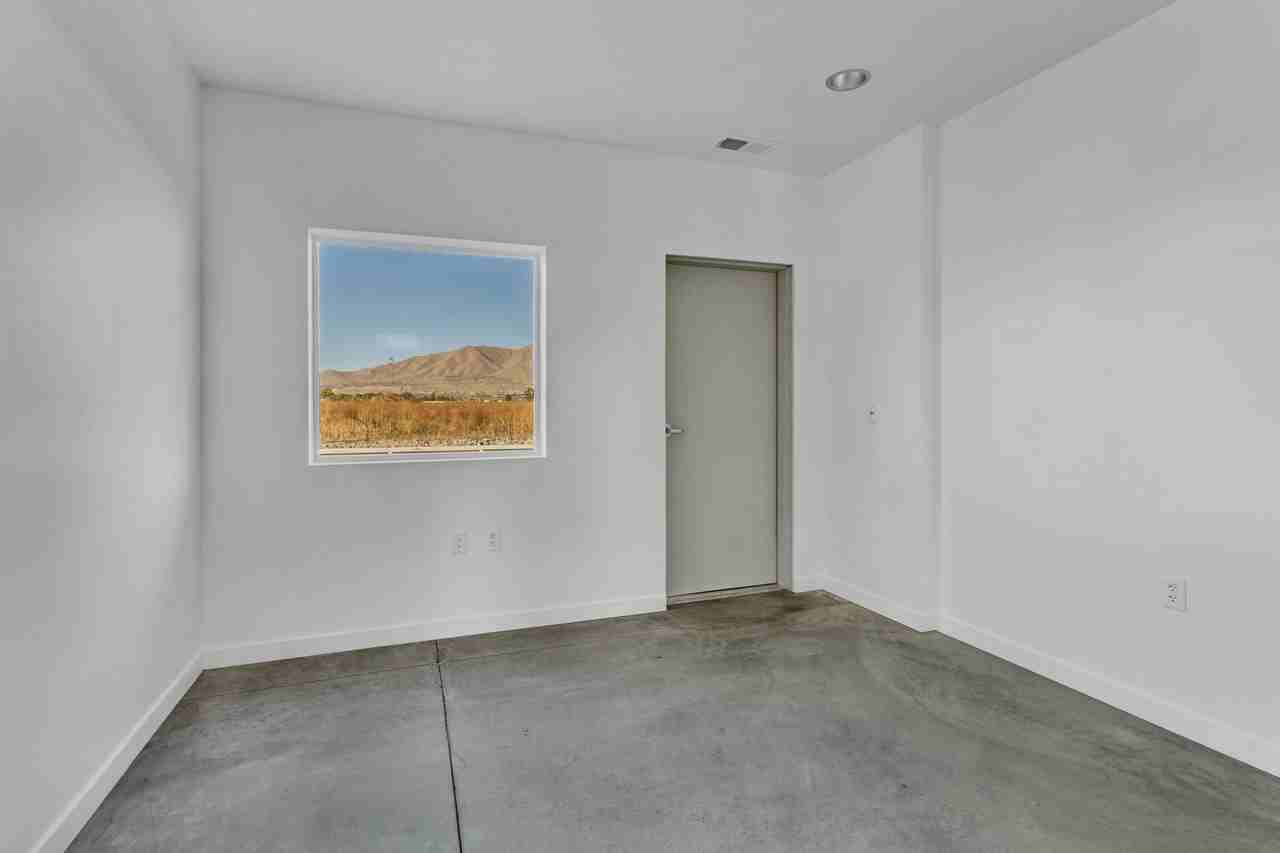 174 S American Way #7 - Photo 3 of 9