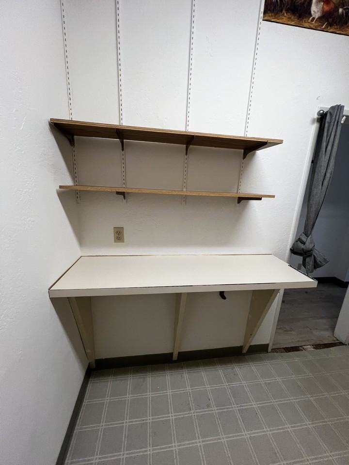 415 W Railroad Ave #1 - Photo 5 of 6