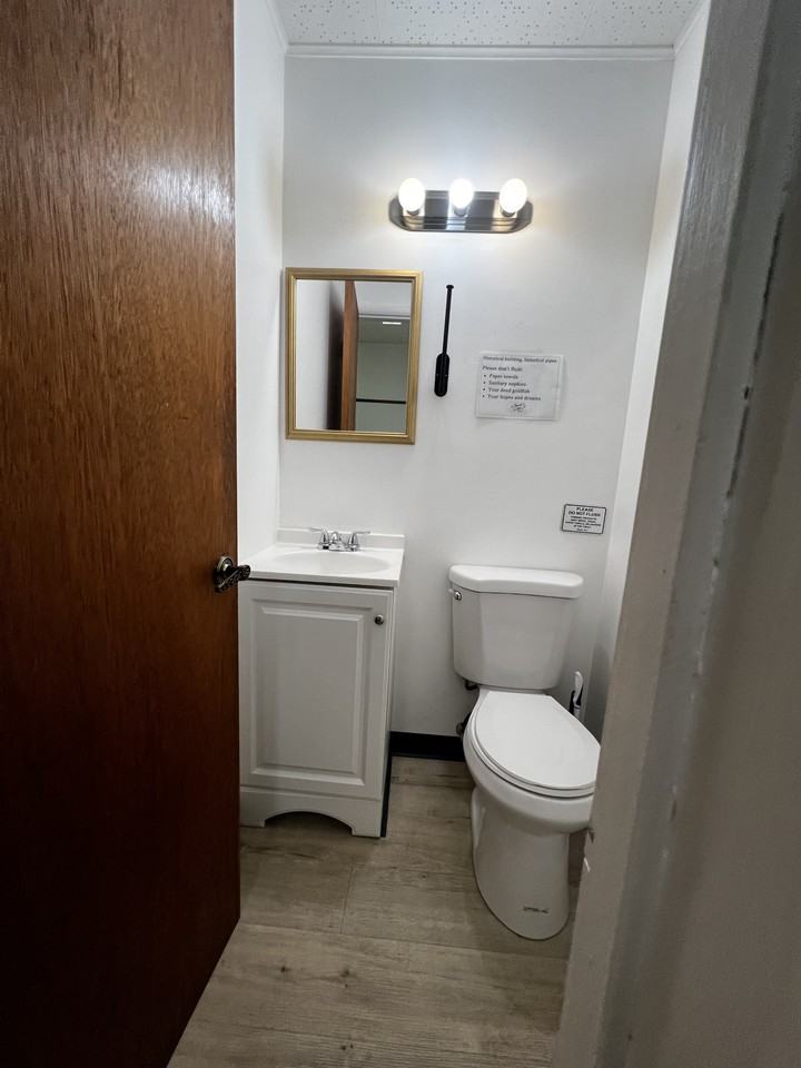 415 W Railroad Ave #1 - Photo 6 of 6