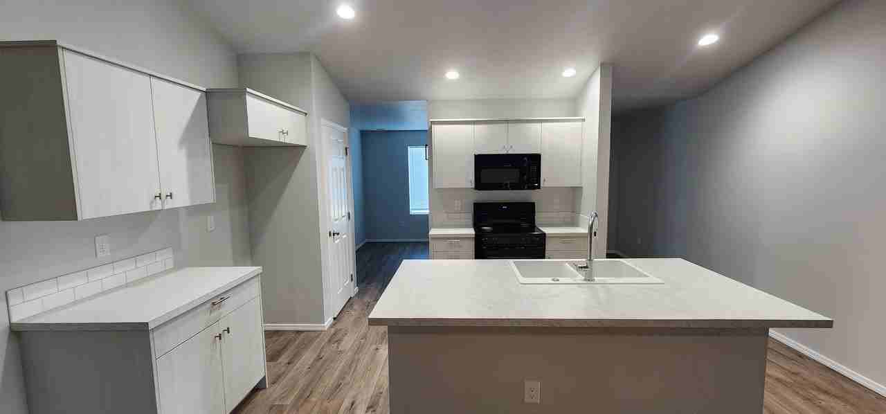 409 Hildago Way #1 - Photo 7 of 21