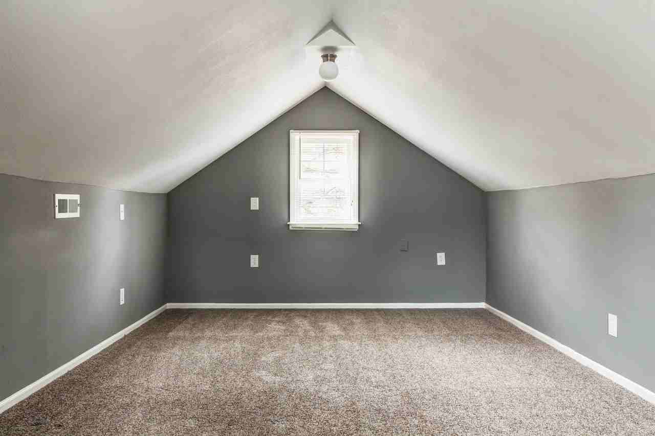 1112 Quincy St #1 - Photo 5 of 10