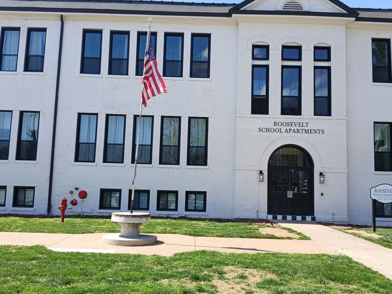 Roosevelt School Apartments - Photo 3 of 21