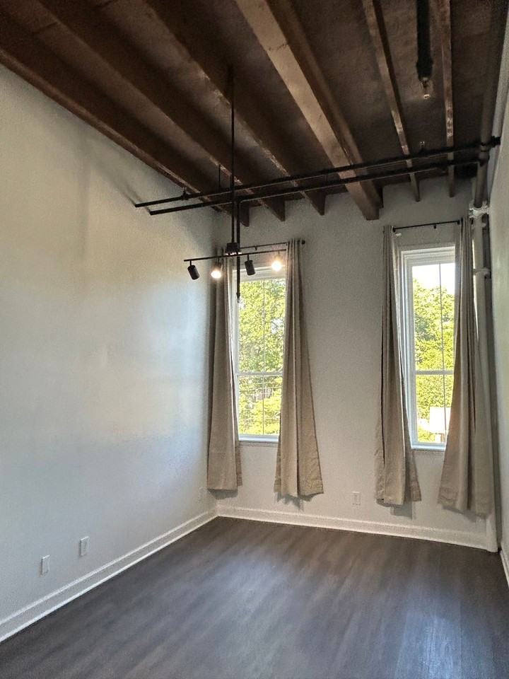 Roosevelt School Apartments - Photo 7 of 21