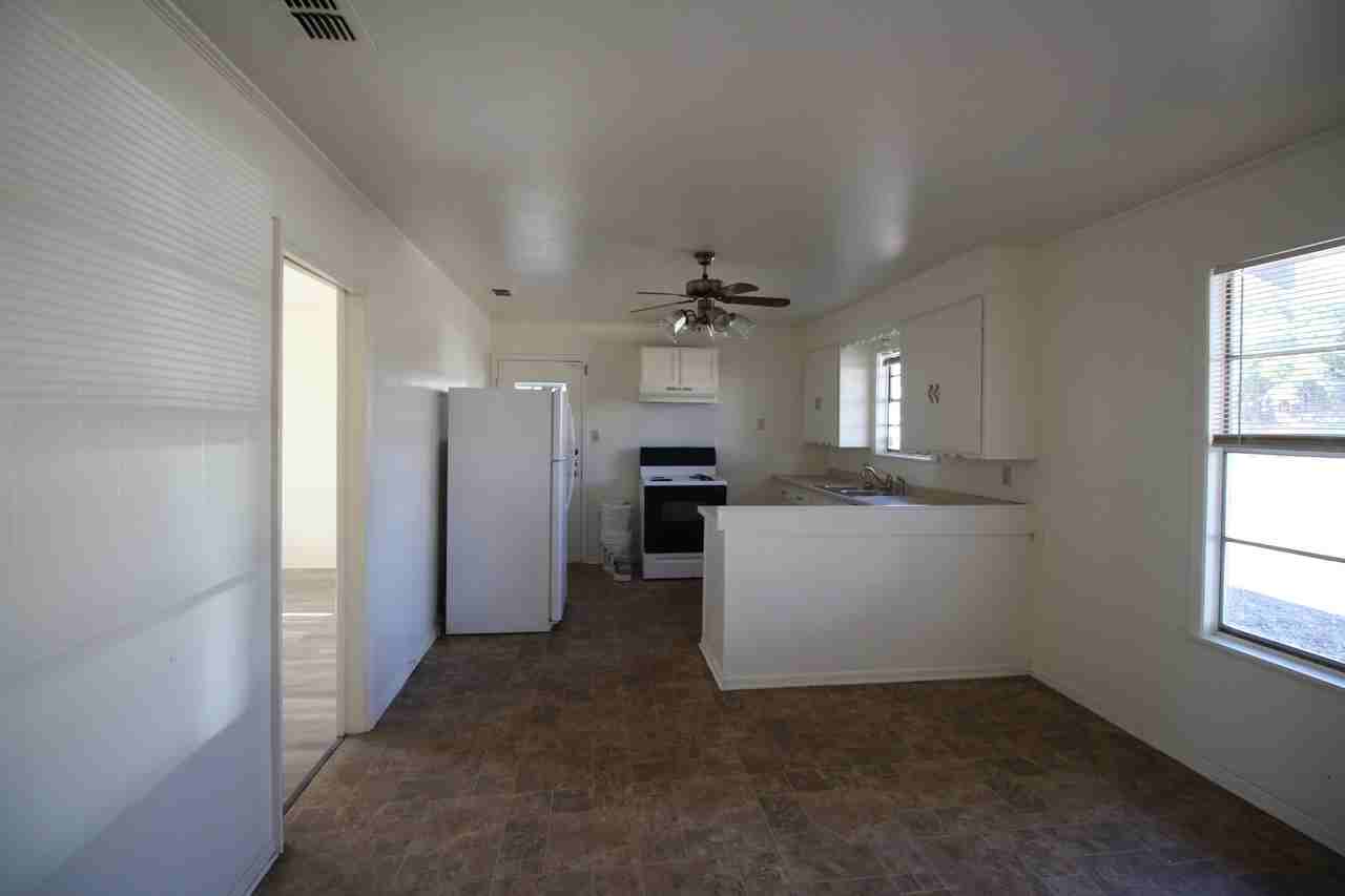 605 W Hill St #1 - Photo 4 of 16