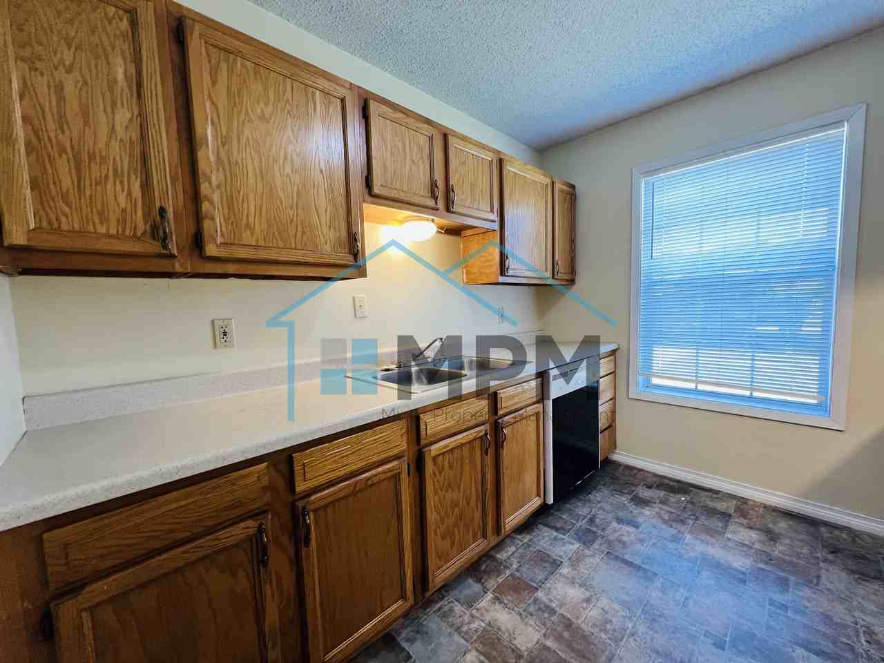 62 Colonial Dr #D - Photo 4 of 18