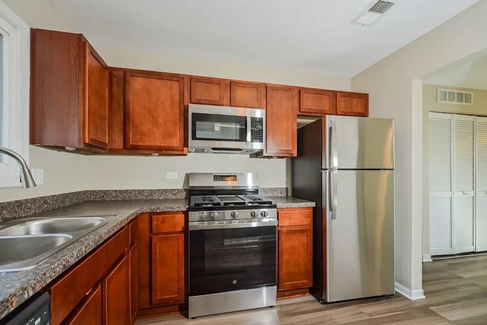 880 Edenwood Drive - Photo 4 of 9