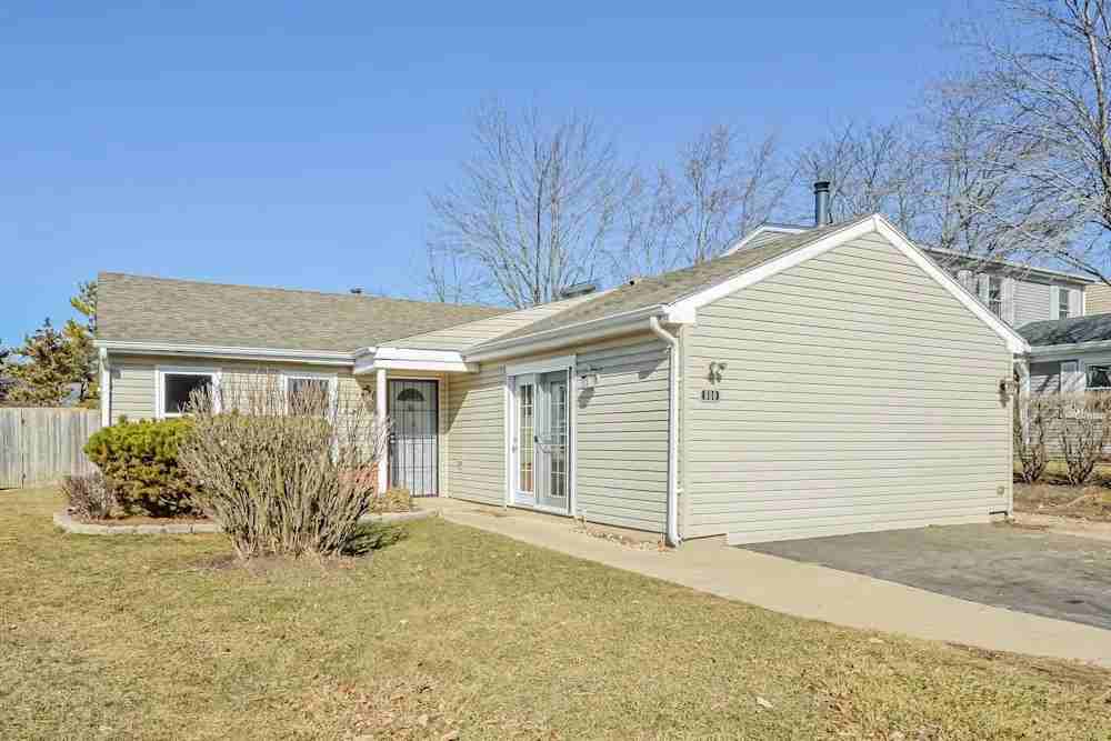 880 Edenwood Drive - Photo 3 of 9