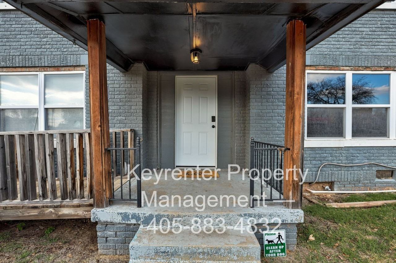 2325 Nw 12th St #D - Photo 3 of 22