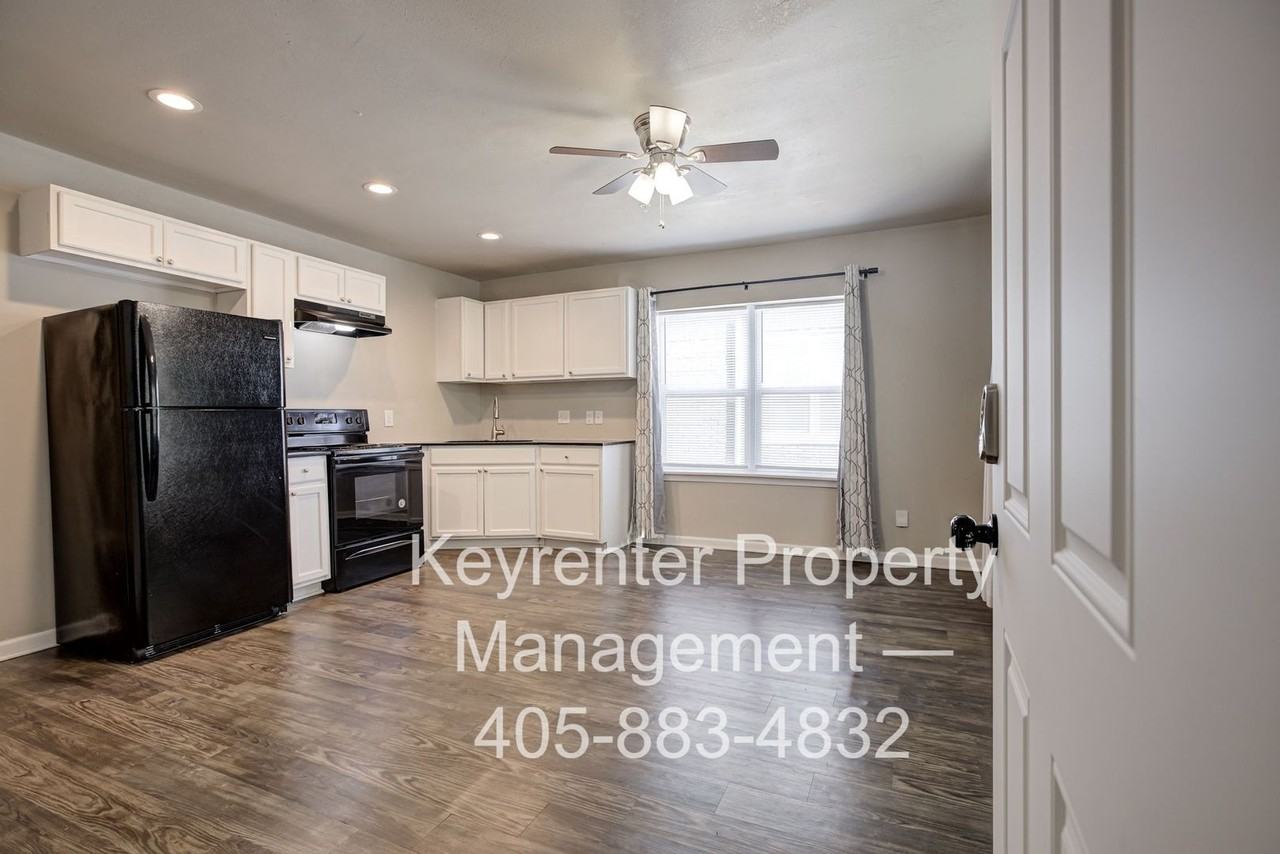 2325 Nw 12th St #D - Photo 5 of 22