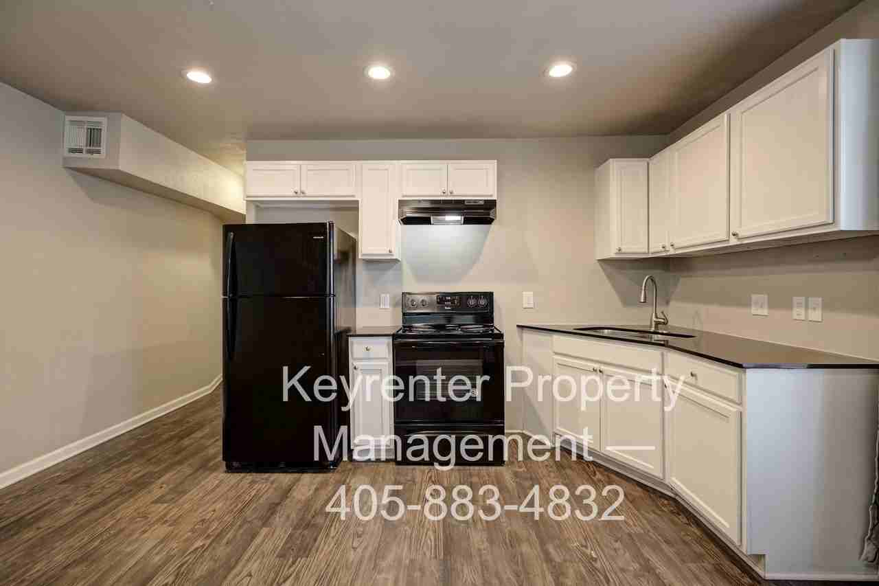 2325 Nw 12th St #D - Photo 7 of 22