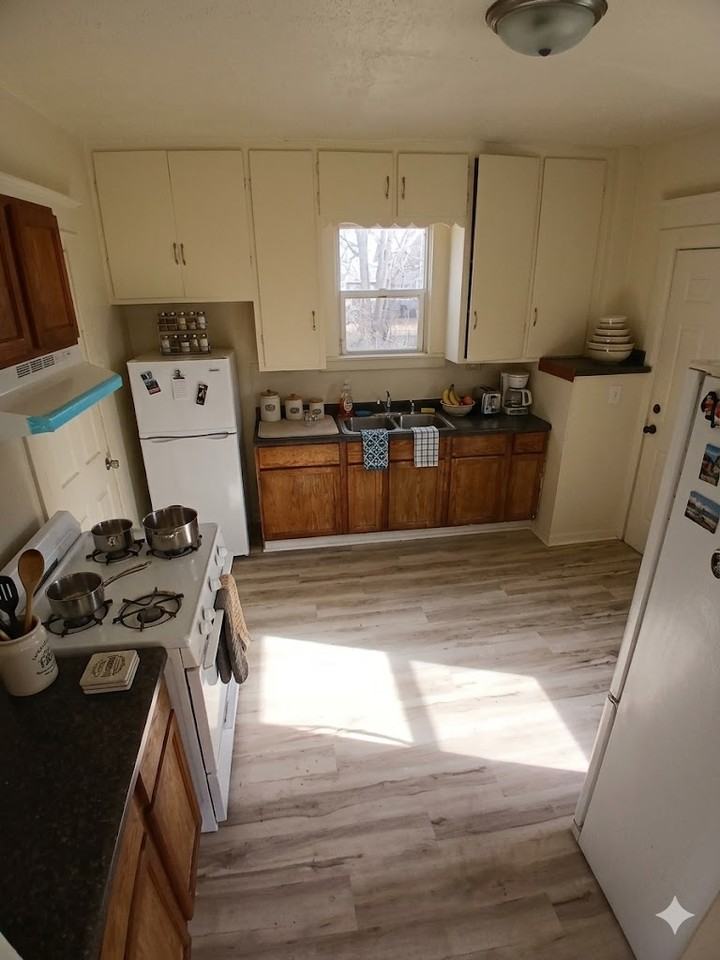 231 Forest Ave #1 - Photo 4 of 10