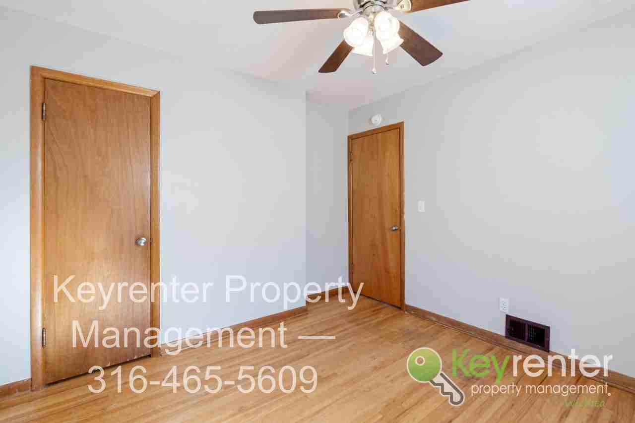 3537 S Bennett Ave - Photo 7 of 27