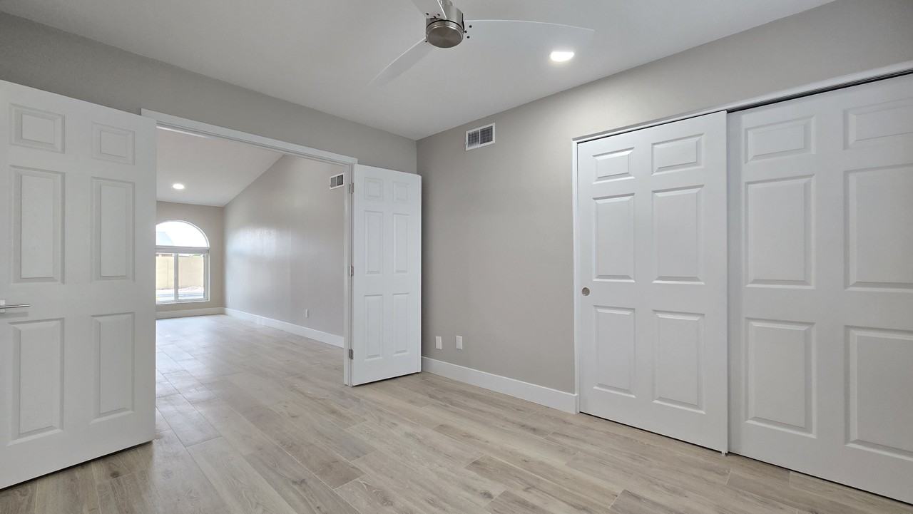 2334 W Stottler Dr #1 - Photo 4 of 15