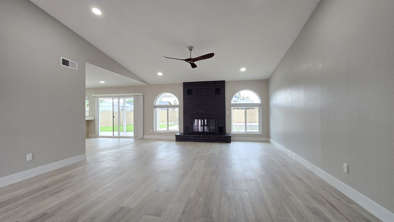 2334 W Stottler Dr #1 - Photo 5 of 15