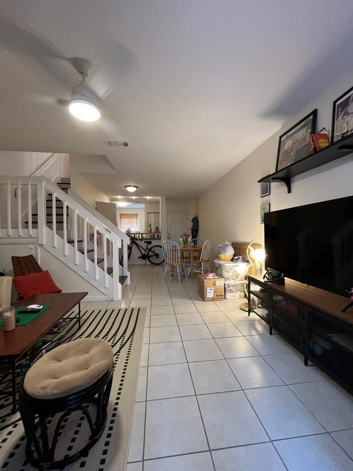 2206 Sw 39th Dr - Photo 3 of 33