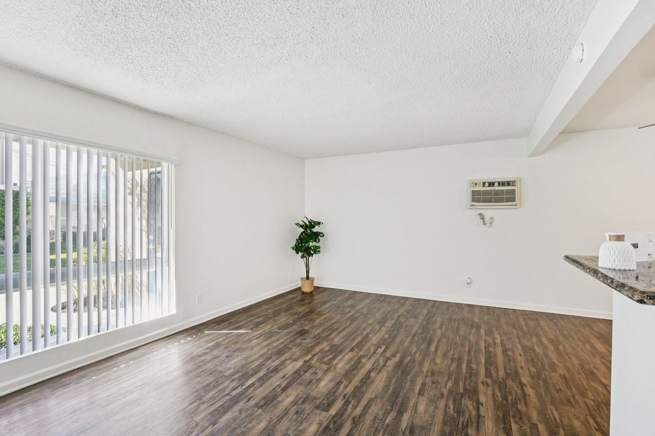Anaheim Place - Photo 5 of 50