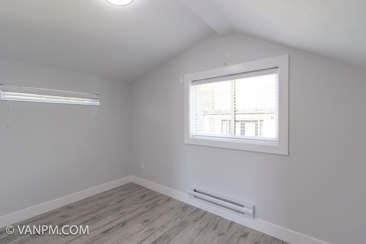 5577 Melbourne Street - Photo 7 of 14