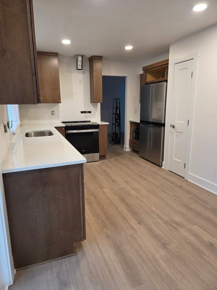 3516 Breckenridge Dr #1 - Photo 3 of 23