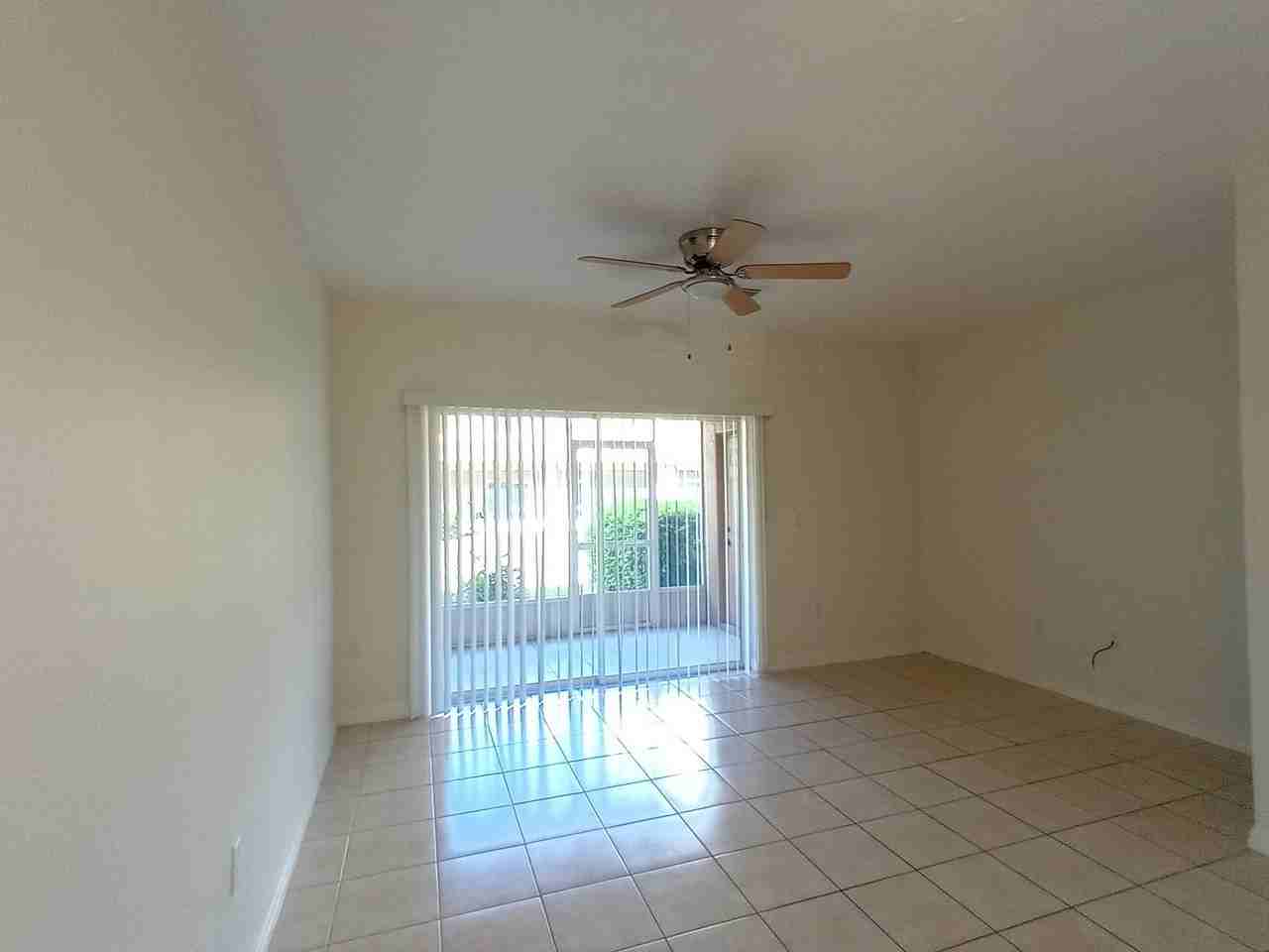 219 Weymouth Dr - Photo 6 of 13