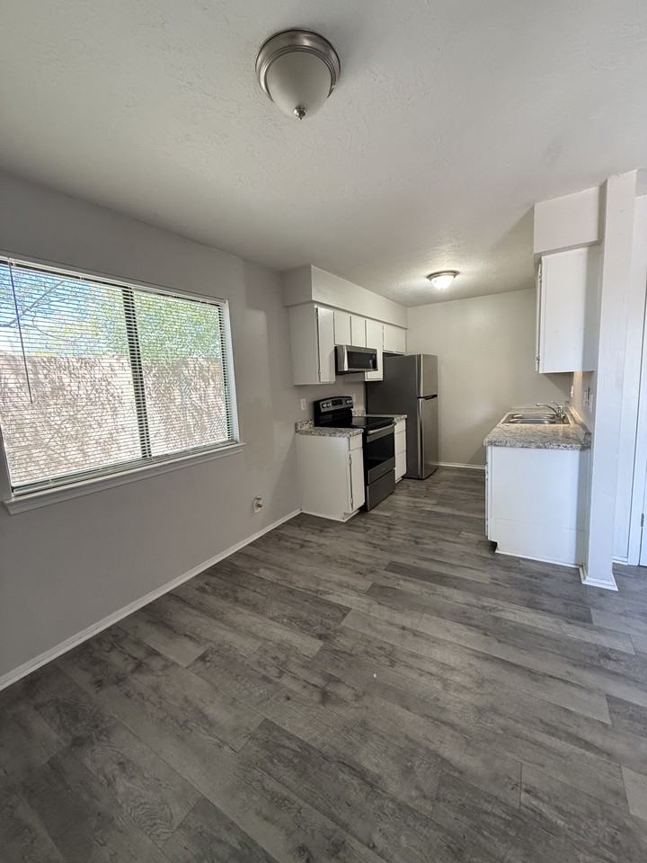 300 Whispering Sands Ct Se #A - Photo 3 of 14