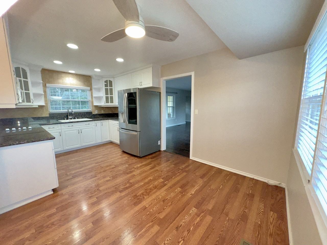 9071 Paradise Park Dr #1 - Photo 4 of 18